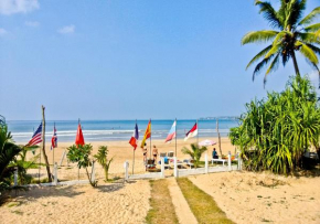 Гостиница Latheena Resort  Weligama